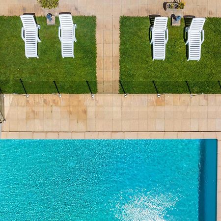 Noemys Toulon La Valette - Hotel Restaurant Avec Piscine Luaran gambar