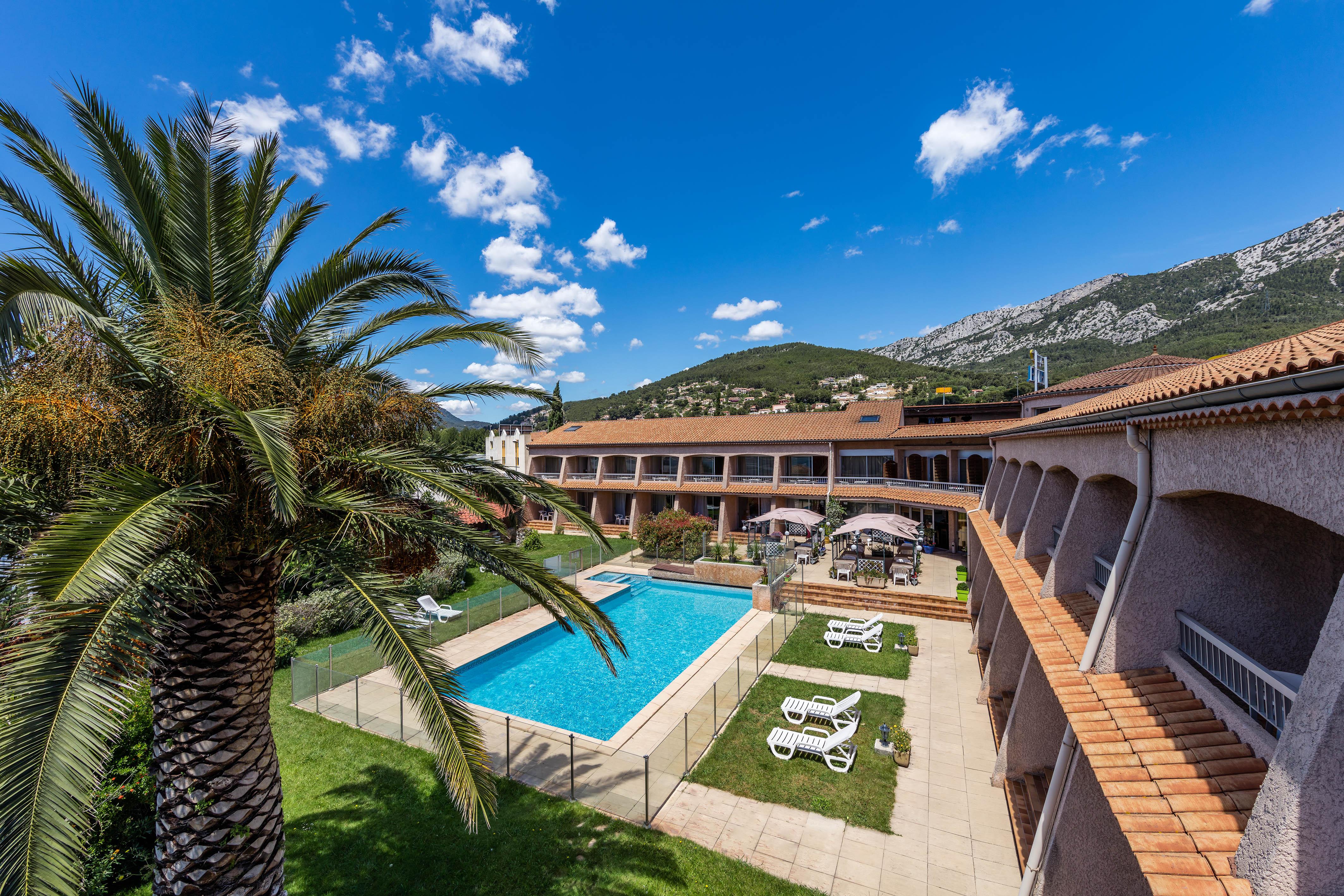 Noemys Toulon La Valette - Hotel Restaurant Avec Piscine Luaran gambar