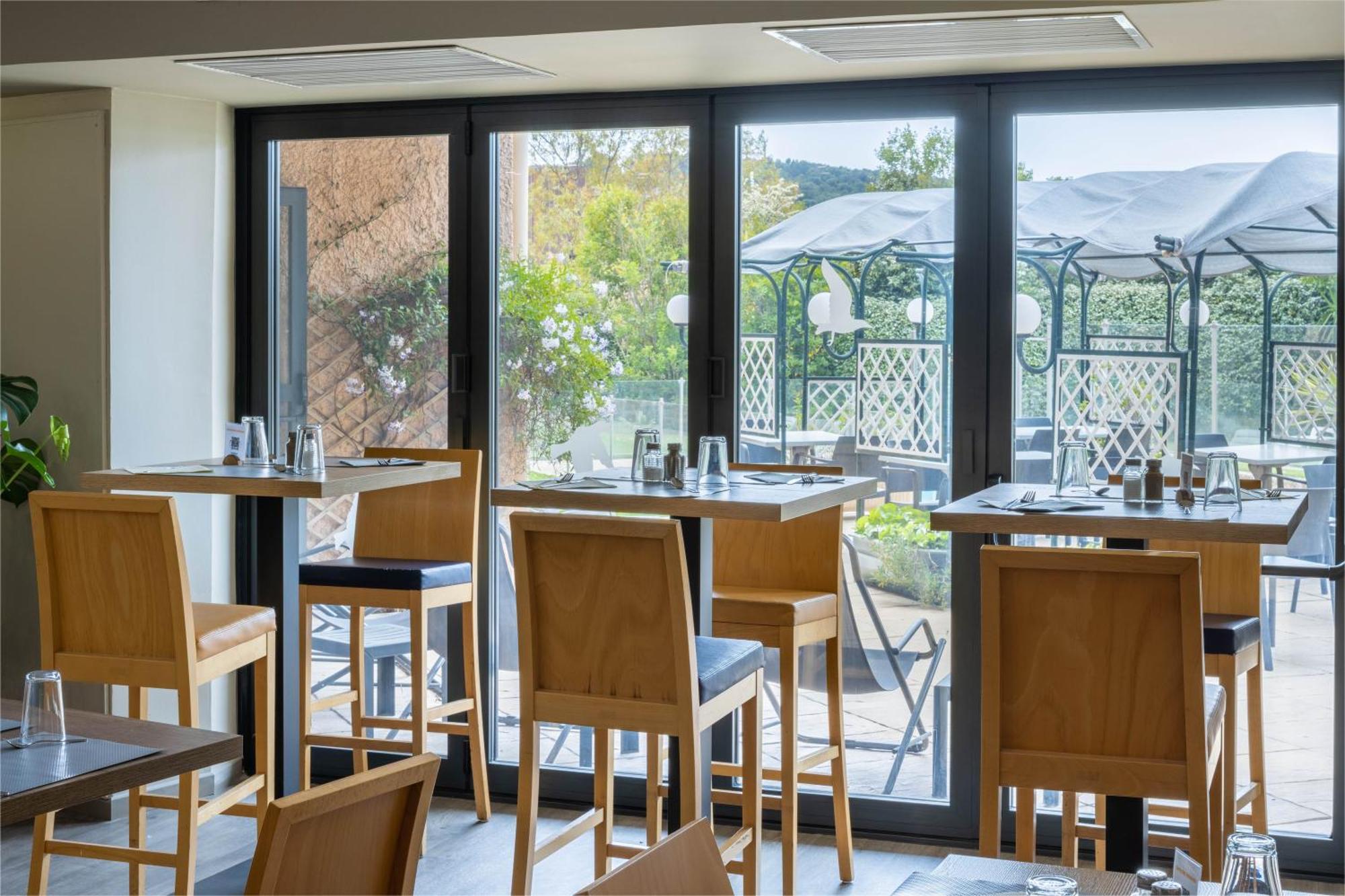 Noemys Toulon La Valette - Hotel Restaurant Avec Piscine Luaran gambar